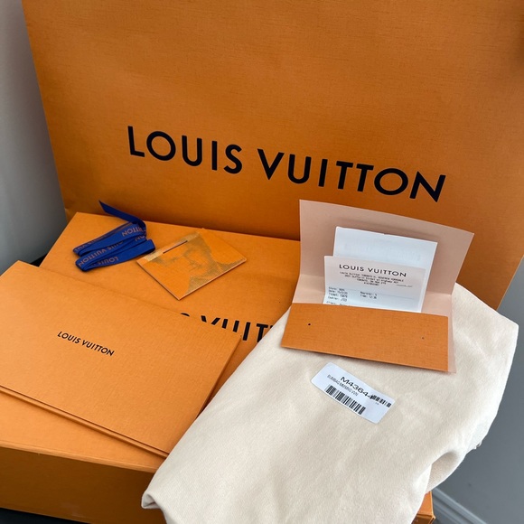 SOLD - LOUIS VUITTON BUMBAG NEW $5000 - Picture 5 of 10